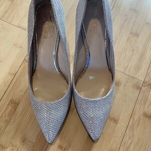 Jewel Badgley Mischka Women's Rudy Shimmer Pumps Silver